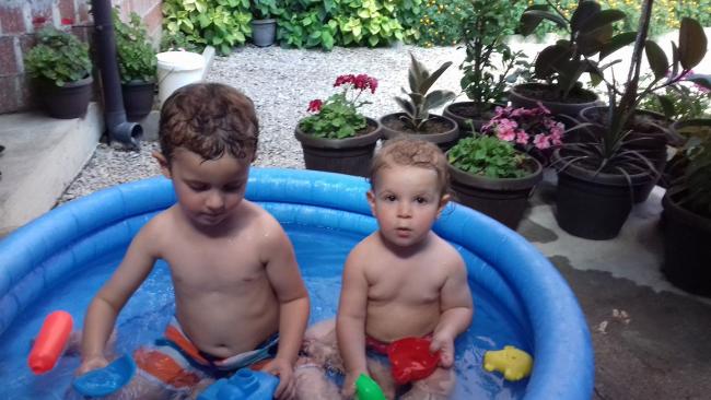 Emri:  LEONI DHE EDEA 02.08.2017.jpg

Shikime: 822

Madhsia:  45.6 KB