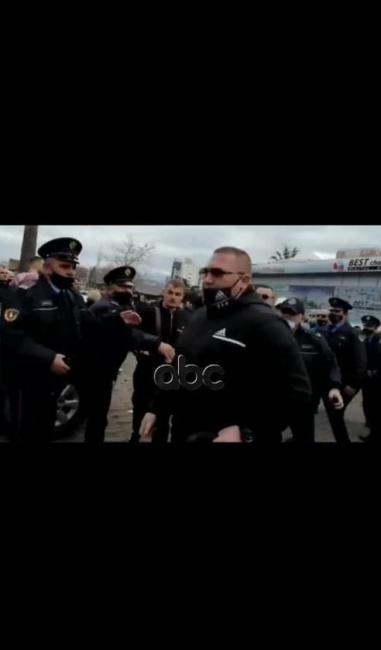 Emri:  Klement-Xhaferri.jpg

Shikime: 812

Madhsia:  14.4 KB