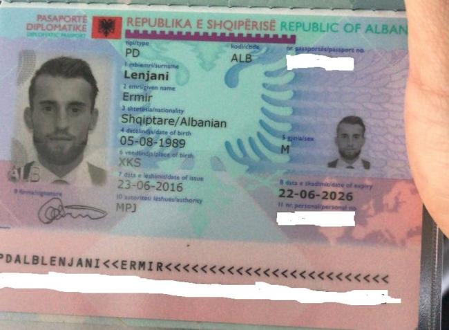 Emri:  Lenjani.jpg

Shikime: 328

Madhsia:  42.1 KB