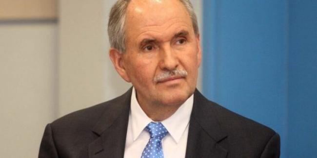Emri:  Elez-Biberaj-750x375.jpg

Shikime: 183

Madhsia:  16.4 KB