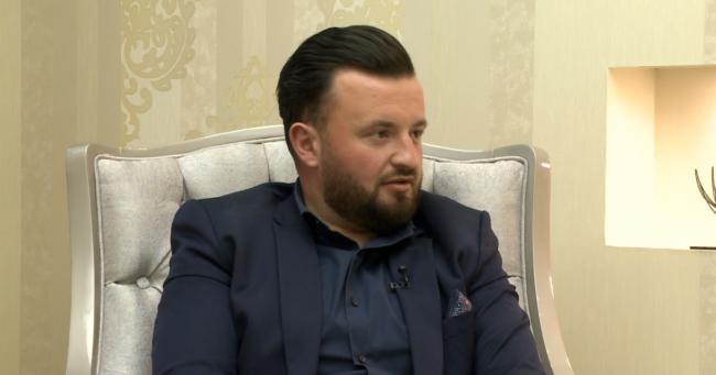 Emri:  kertusha-interviste.jpg

Shikime: 245

Madhsia:  20.1 KB