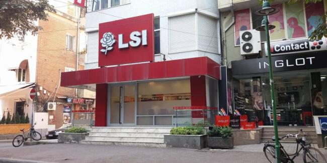 Emri:  LSI-8-1140x570.jpg

Shikime: 260

Madhsia:  41.2 KB