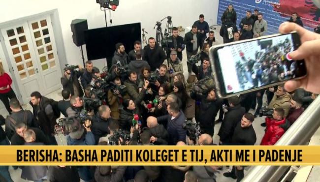 Emri:  fansat-770x438-1.jpg

Shikime: 5528

Madhsia:  51.5 KB