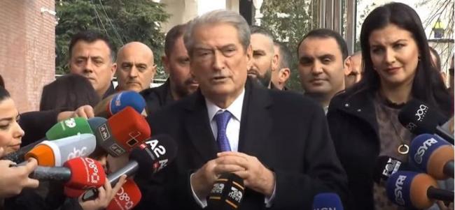 Emri:  berisha-8-janar.jpg

Shikime: 386

Madhsia:  33.0 KB