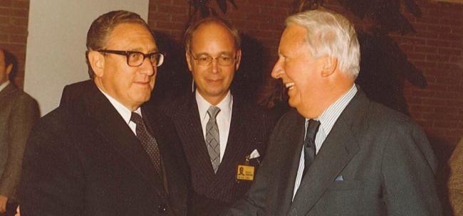 Emri:  schwabheathkissinger-1024x479-1.jpg

Shikime: 595

Madhsia:  24.6 KB