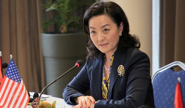 Emri:  Ambasadorja-Amerikane-yuri-Kim.jpg

Shikime: 165

Madhsia:  31.8 KB