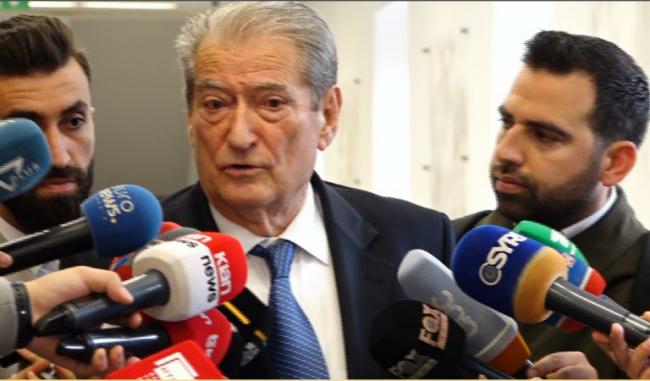 Emri:  sali-berisha3-2-768x450.jpg

Shikime: 210

Madhsia:  36.4 KB