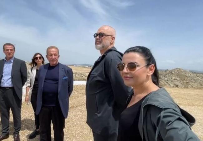 Emri:  edirama-behgjetpacolli.jpg

Shikime: 127

Madhsia:  31.0 KB