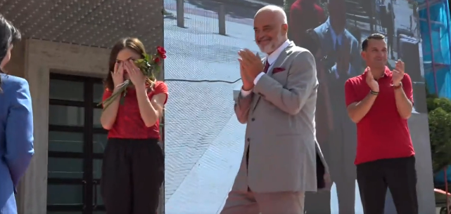 Emri:  l23.png

Shikime: 536

Madhsia:  355.1 KB