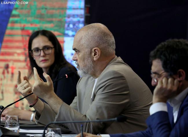 Emri:  Edi-Rama-Delina-Ibrahimaj.jpg

Shikime: 186

Madhsia:  37.9 KB