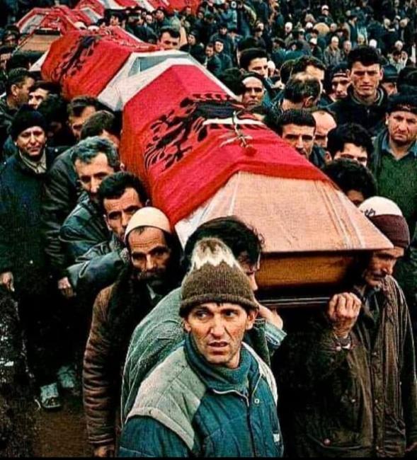 Emri:  raa.jpg

Shikime: 450

Madhsia:  79.0 KB