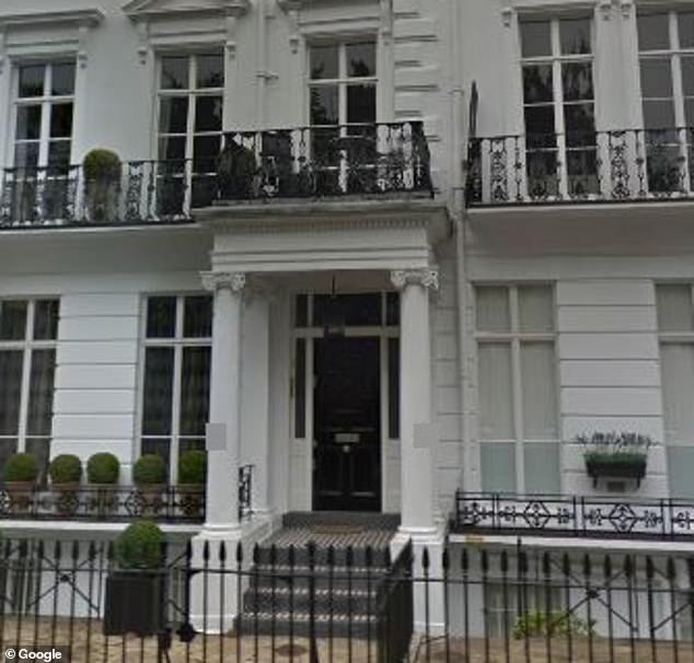 Emri:  49914299-10151827-The_Chelsea_home_belonging_to_Barclays_boss_Jes_Staley_who_has_n-a-4_163578760.jpg

Shikime: 732

Madhsia:  49.6 KB