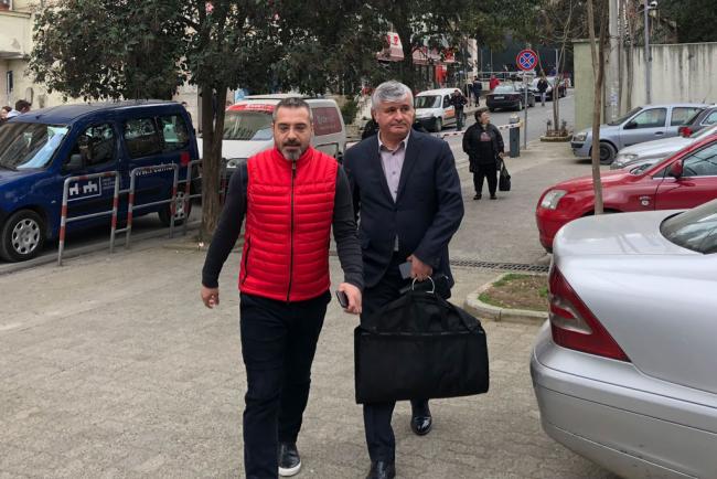 Emri:  Saimir-Tahiri1.jpg

Shikime: 115

Madhsia:  55.6 KB