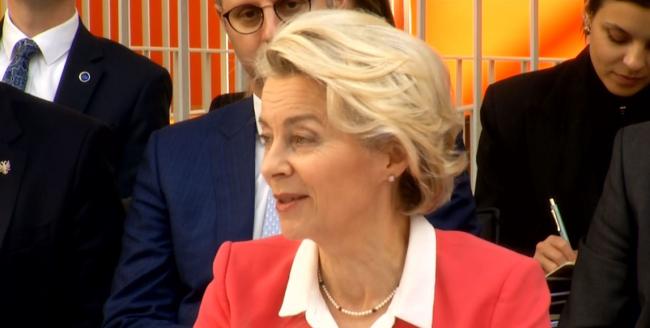 Emri:  Von-Der-Leyen.jpg

Shikime: 140

Madhsia:  25.0 KB
