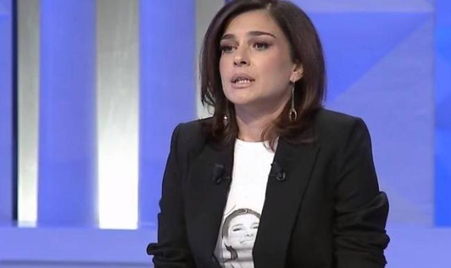 Emri:  Elsa-Lila.jpg

Shikime: 169

Madhsia:  19.6 KB