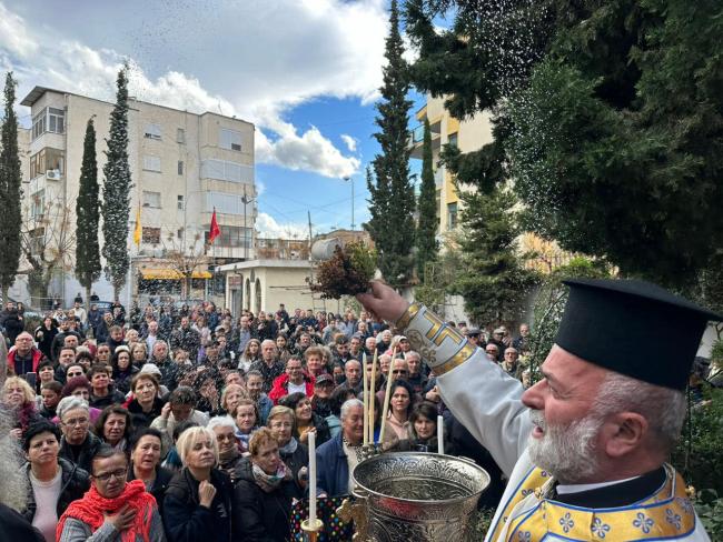 Emri:  VloreUjiBekuar4.jpg

Shikime: 251

Madhsia:  80.6 KB
