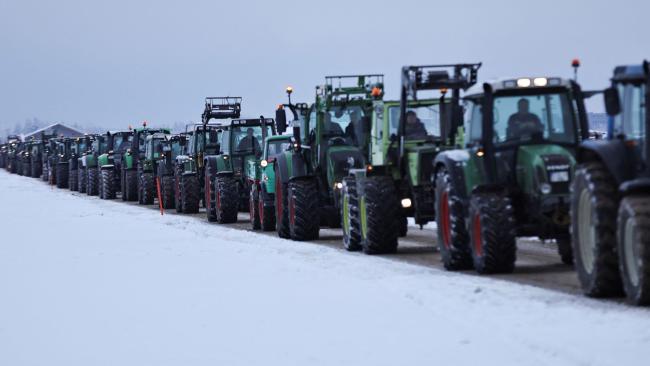 Emri:  skynews-farmer-germany-tractor_6414755.jpg

Shikime: 77

Madhsia:  26.1 KB