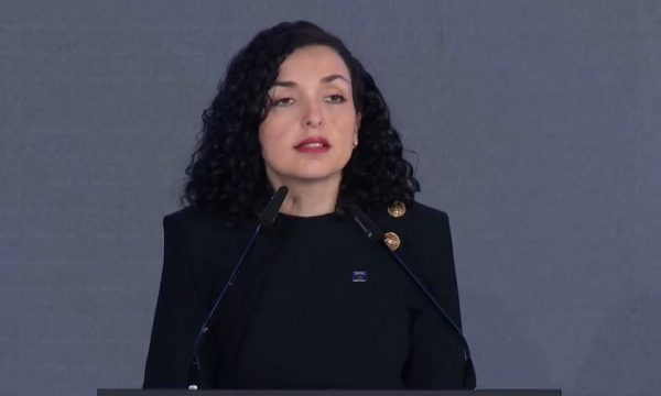 Emri:  Vjosa-Osmani-6-600x360-1.jpg

Shikime: 1125

Madhsia:  16.0 KB