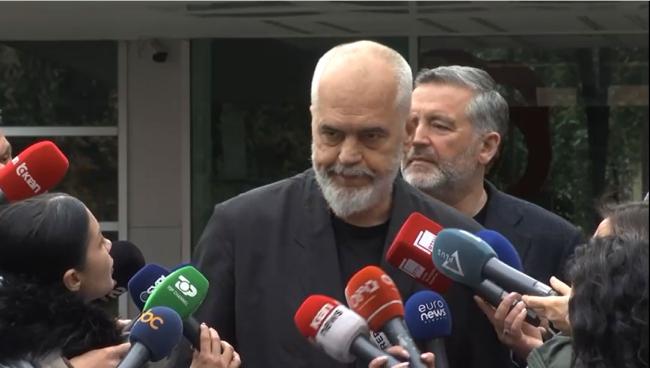 Emri:  edi-rama.jpg

Shikime: 2390

Madhsia:  29.4 KB