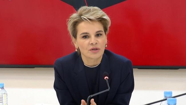Emri:  auto_MOnika-Kryemadhi-konferenca-gazetaret1677505229.jpg

Shikime: 442

Madhsia:  17.2 KB