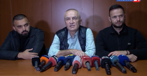 Emri:  Capture-139.png

Shikime: 380

Madhsia:  387.0 KB