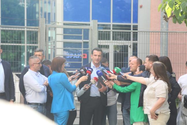 Emri:  veliaj-ne-spak.jpg

Shikime: 351

Madhsia:  42.9 KB