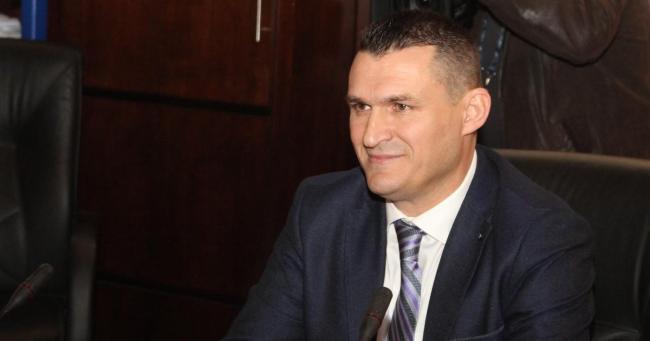 Emri:  1200-630-1671203601xaltin-dumani1-256.jpg

Shikime: 374

Madhsia:  17.8 KB