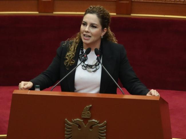 Emri:  Xhacka-LSA-1.jpg

Shikime: 329

Madhsia:  24.3 KB