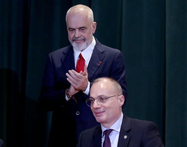Emri:  Edi-Rama-dhe-Igi-Hasani-Foto-LSA.jpg

Shikime: 1

Madhsia:  23.6 KB