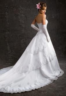 Emri:  Fashion_BridalGown_mano_m.jpg

Shikime: 3164

Madhsia:  10.6 KB