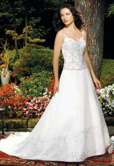 Emri:  Fashion_BridalGown_wc_G_.jpg

Shikime: 3138

Madhsia:  19.1 KB