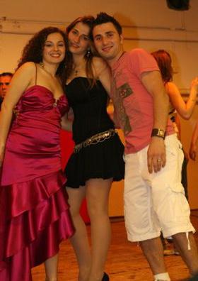 Emri:  talent show pic.jpg

Shikime: 1022

Madhsia:  17.7 KB