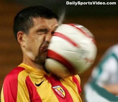 Emri:  soccerballface.jpg

Shikime: 313

Madhsia:  30.5 KB