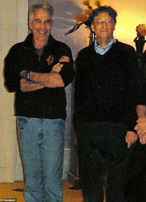 Emri:  71238945-12136305-Jeffrey_Epstein_and_Bill_Gates_are_pictured_in_2013_Gates_and_Ep-a-14_16854523.jpg

Shikime: 18

Madhsia:  40.7 KB