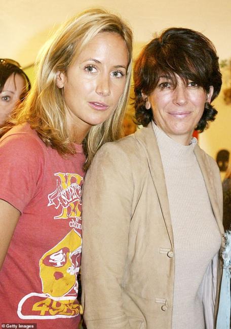 Emri:  53060083-11663321-Lady_Victoria_Hervey_and_Ghislaine_Maxwell_pictured_in_Hollywood-m-40_16743937.jpg

Shikime: 41

Madhsia:  49.8 KB