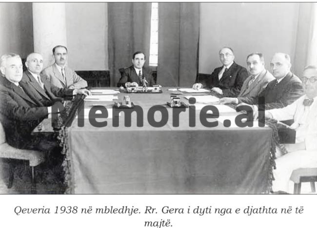 Emri:  Qeveria-1938-ne-mbledhje.-Rr.-Gera-i-dyti-nga-e-djathta-ne-te-.jpg

Shikime: 48

Madhsia:  40.0 KB