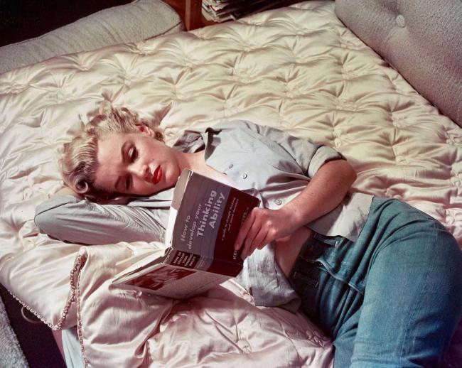 Emri:  marilyn-monroe-photos-john-florea-16.jpg

Shikime: 20

Madhsia:  62.2 KB