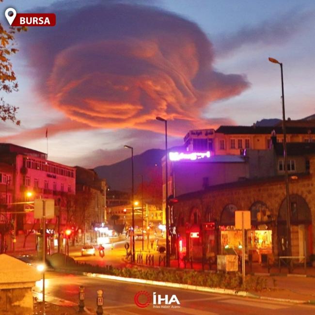 Emri:  fiery-lenticular-cloud-turkey-3.jpg

Shikime: 222

Madhsia:  54.2 KB