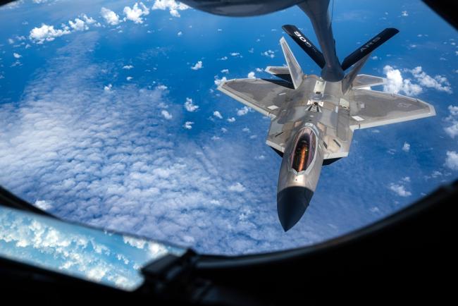 Emri:  230127-f-22A-Raptor-refueling-east-china-sea-2022-ac-637p-8174fd.jpg

Shikime: 80

Madhsia:  39.2 KB